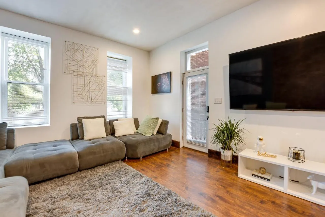 Stylish St Louis Gem With Fire Pit Access! contacts